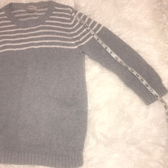 LOFT Half Striped Grey Sweater - Size M - Picture 6 of 7